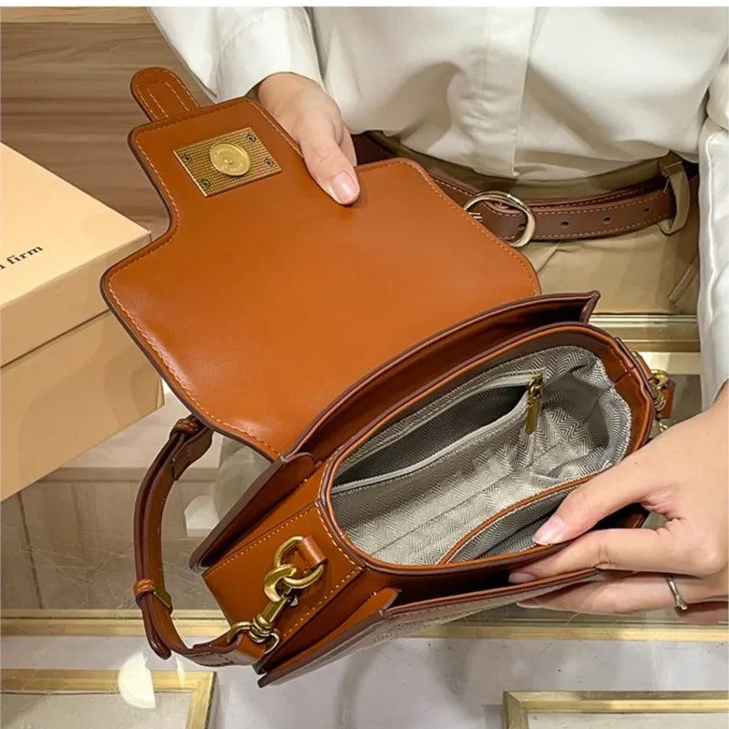 Light Luxury Contrasting‑Color Saddle Bag – 2025 High‑End Fashion Shoulder & Crossbody