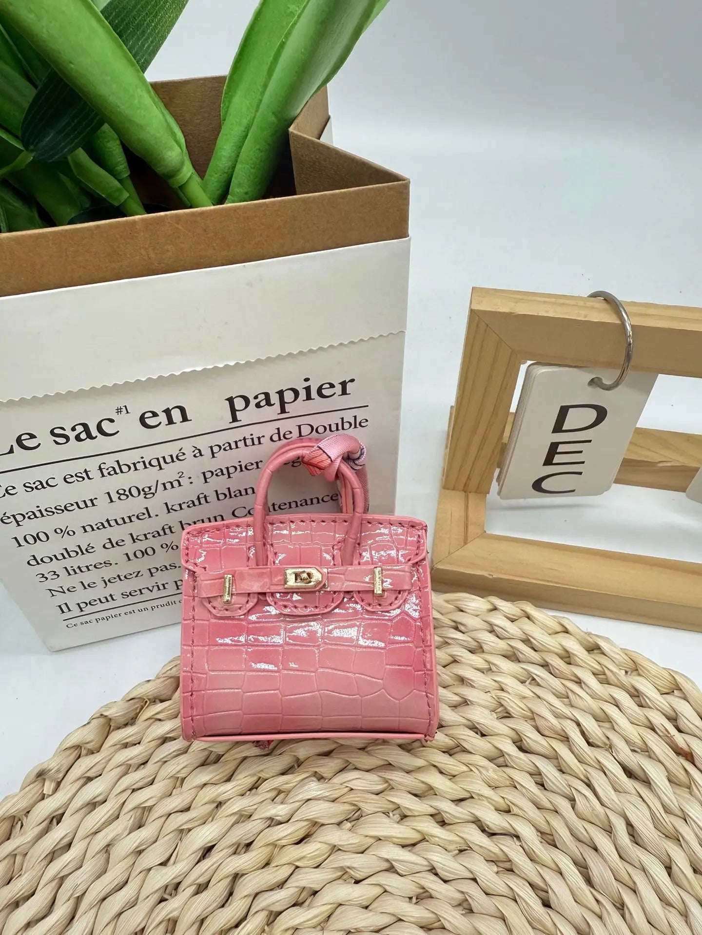 Mini Crocodile Pattern Earphone Case - Compact Travel Accessory Pouch