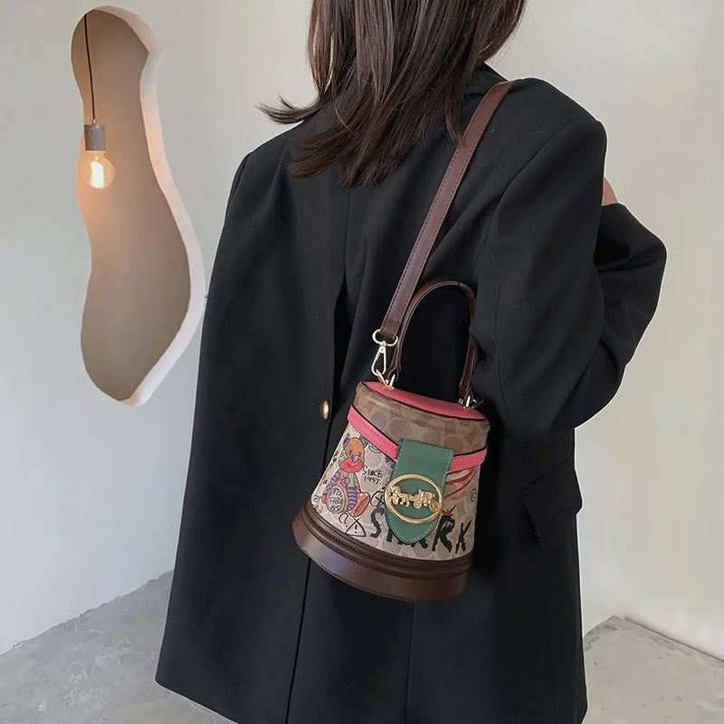 2026 Mini Cartoon Bear Bucket Bag – Cute PU Crossbody for Everyday Style