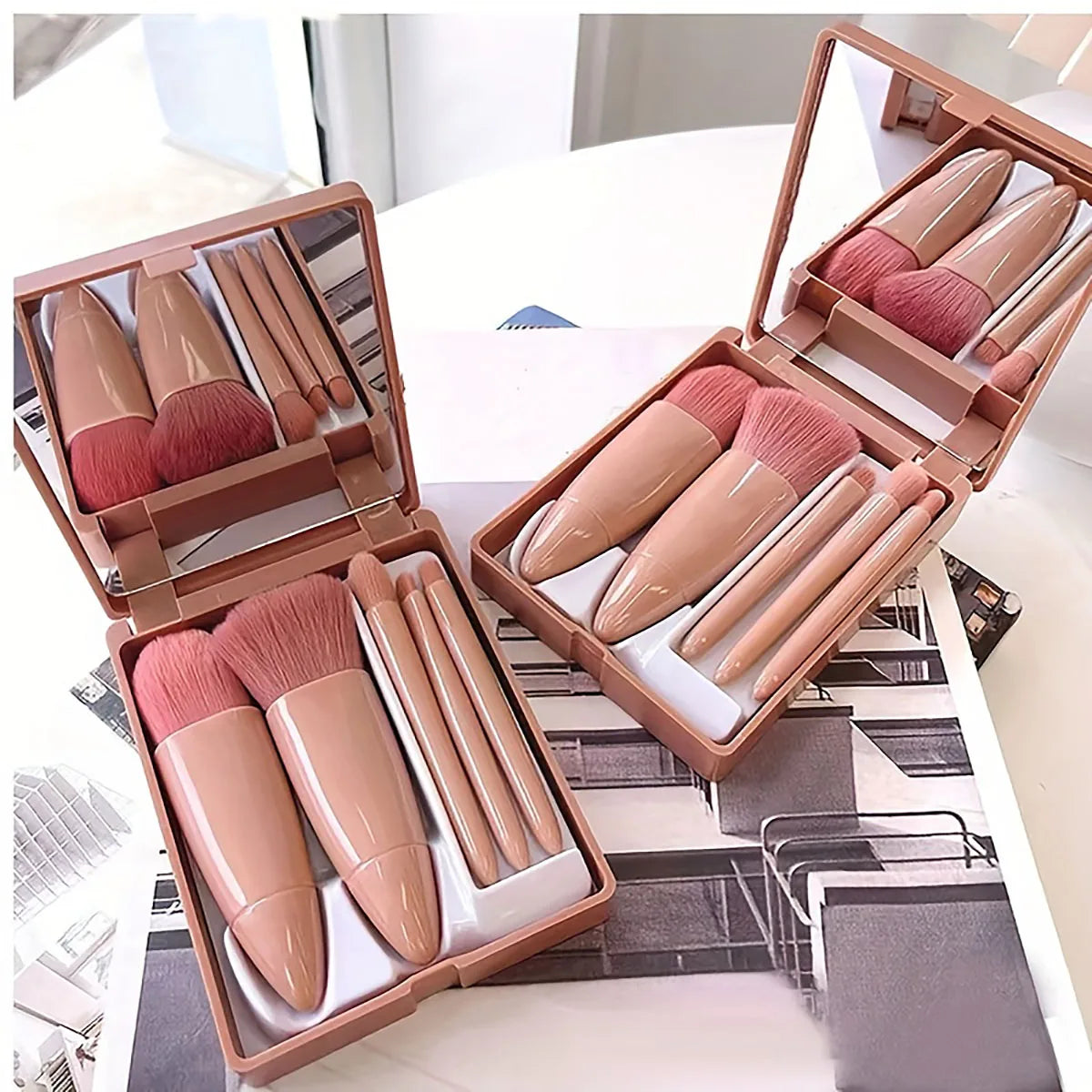 5-Piece Portable Mini Makeup Brush Set with Mirror - Foldable Travel Kit