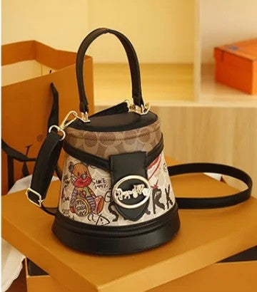 2026 Mini Cartoon Bear Bucket Bag – Cute PU Crossbody for Everyday Style