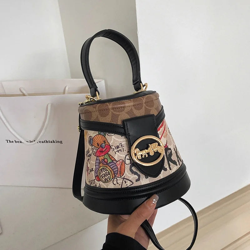 2026 Mini Cartoon Bear Bucket Bag – Cute PU Crossbody for Everyday Style